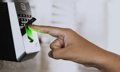 Porteiro trocado por sistema digital em SP receberá R$ 112 mil de indenização