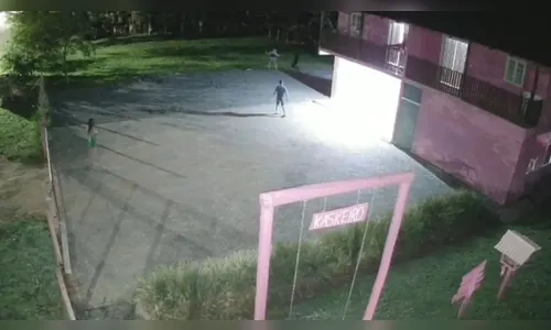 Briga por R$ 100 termina em ataque brutal a marteladas em boate de SC