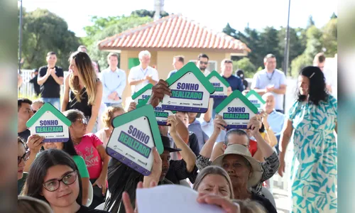 Investimentos em habitação já alcançam 130 mil famílias em 371 cidades do Paraná