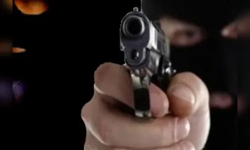 Bandidos armados rendem casal e roubam carro em São Pedro do Ivaí