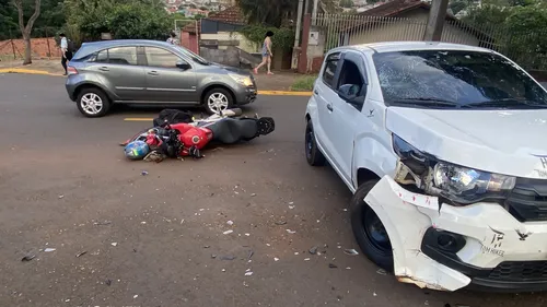 Segundo relato de testemunhas e do Corpo de Bombeiros ao TNOnline, o motorista do Fiat Moby teria abandonado o veículo no local e ido embora à pé