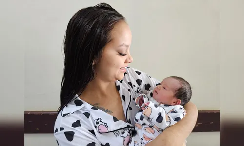 Jasmim é a primeira bebê a nascer em 2026 em Apucarana