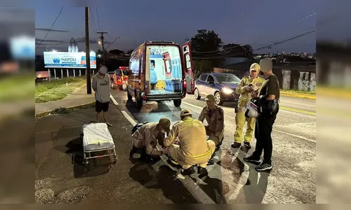 Mulher fica ferida após sofrer queda de moto em Apucarana