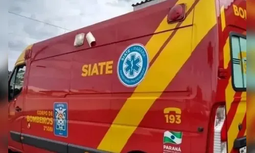 Carro com quatro pessoas capota na BR-376 entre Jandaia e Cambira