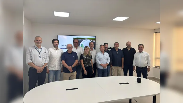 Vários prefeitos da região acompanharam a inauguração