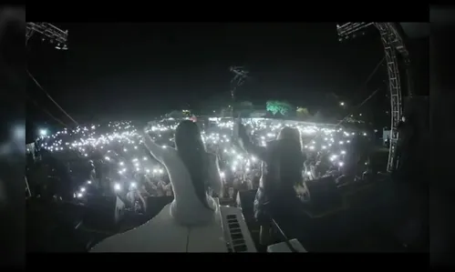No último show em Apucarana, Maiara e Maraisa prestaram homenagem a Marília Mendonça; reveja