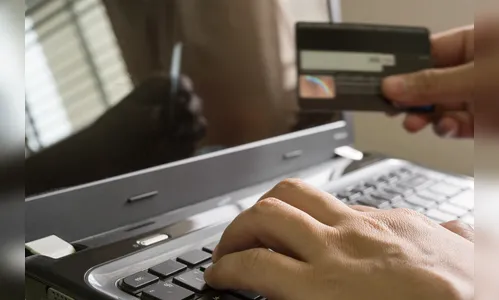 Moradora registra golpe após descobrir dívida de R$ 87 mil em seu nome