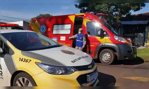 Homem sofre ferimentos após batida entre moto e carro em Ivaiporã