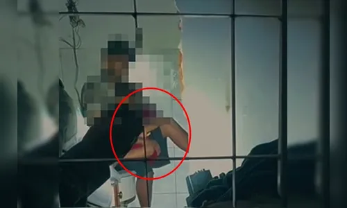 Pai sequestra filho de 3 anos e ameaça matar criança com faca após briga