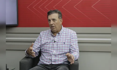 Delegado Francischini confirma candidatura à Câmara e critica 