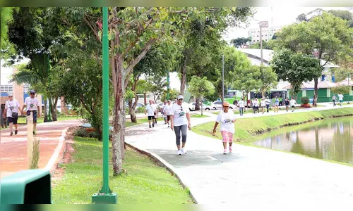 Projeto de caminhadas para terceira idade volta a movimentar Ivaiporã