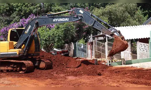 Obras de drenagem e recape asfáltico avançam no Jardim Belo Horizonte em Ivaiporã