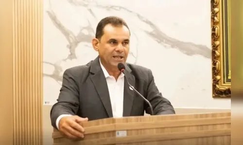 Vereador morre atropelado por retroescavadeira dirigida por secretário