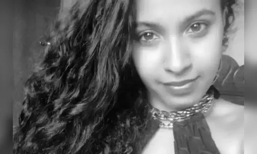 Mãe e filha de 2 anos são mortas a facadas; os corpos estavam abraçados