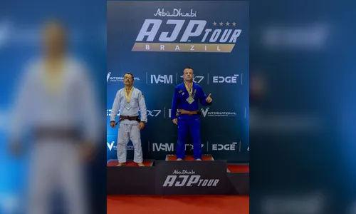 Atleta de Apucarana conquista título nacional de Jiu-Jitsu em Fortaleza