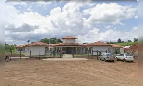 Menino de 7 anos morre após trave de gol cair sobre ele em escola no Paraná