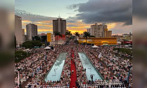 Procissão é marcada por grande presença regional em Apucarana