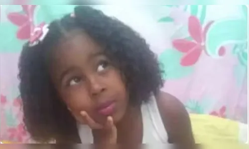 Menina de 10 anos morre após carro ser alvo de tiros em Belford Roxo