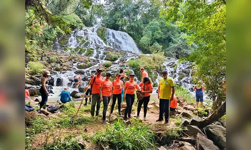 Circuito Andatrilha leva turistas para conhecer cachoeiras de Faxinal