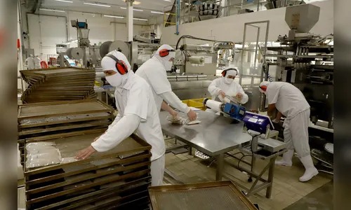 Março começa com 25,3 mil vagas em todos os setores da economia no PR