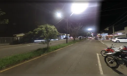 Homem é detido por populares após tentar furtar moto em lanchonete