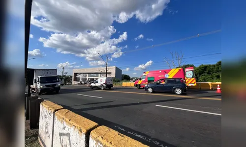 Motociclista fica ferido após acidente na Avenida Minas Gerais
