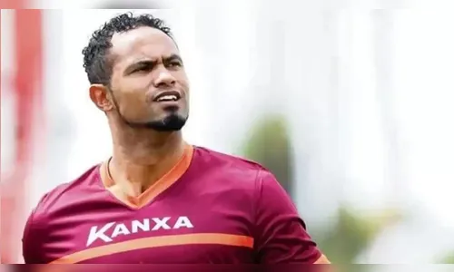 Goleiro Bruno planeja candidatura e diz que partido será por 