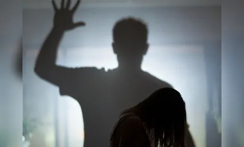 Apucarana: filho de 13 anos bate na mãe após ser repreendido com um tapa por ela