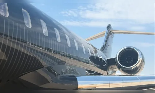 Jatinho de R$ 430 milhões de jogador faz viagem às pressas de madrugada em possível fuga; saiba quem