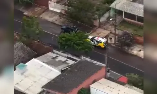 Câmera de helicóptero flagra PM recuperando carro furtado em Apucarana