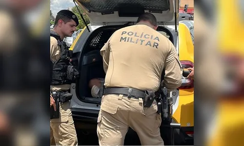 Homem é preso após ferir enteado, ameaçar matar esposa e incendiar carro em Marilândia