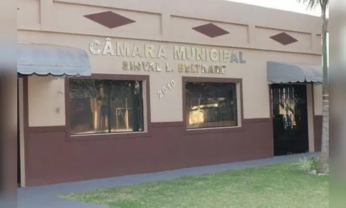 Câmara de cidade do Paraná abre concurso com salário até R$ 5,8 mil