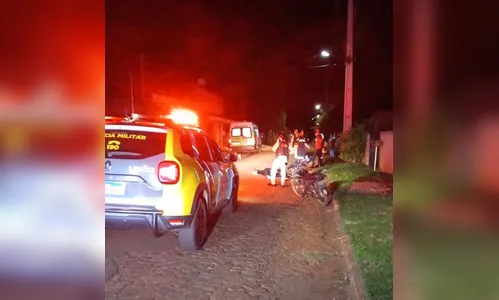 Homem é assassinado a facadas na frente da namorada em Faxinal