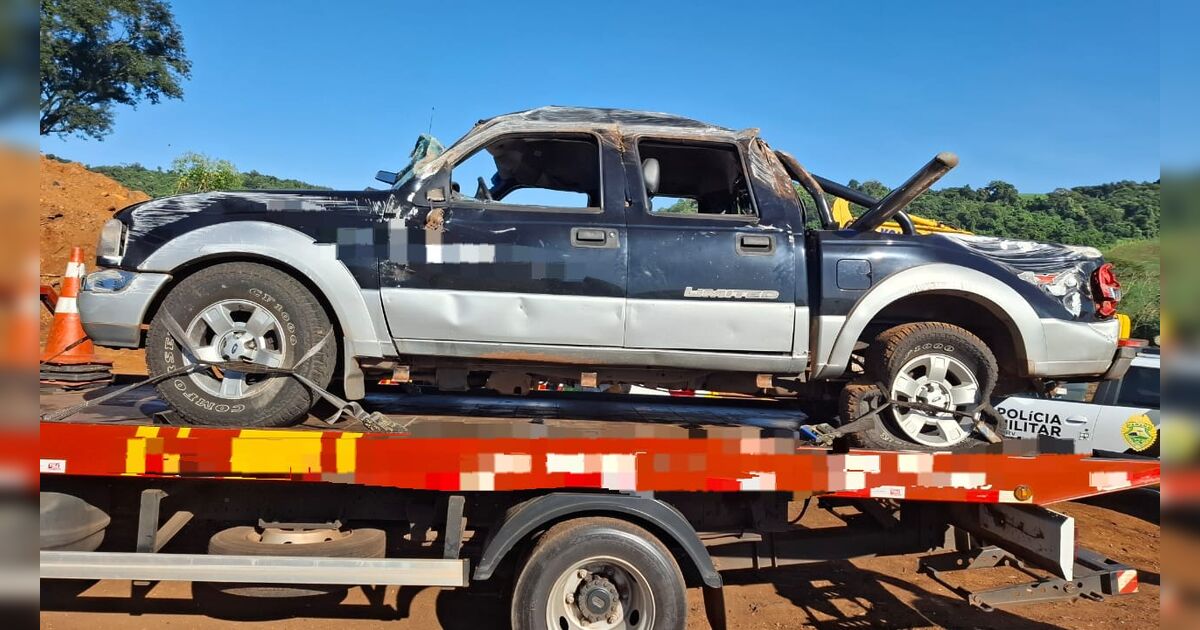 Caminhonete com placas Apucarana capota na PR-445 e deixa dois feridos em Londrina