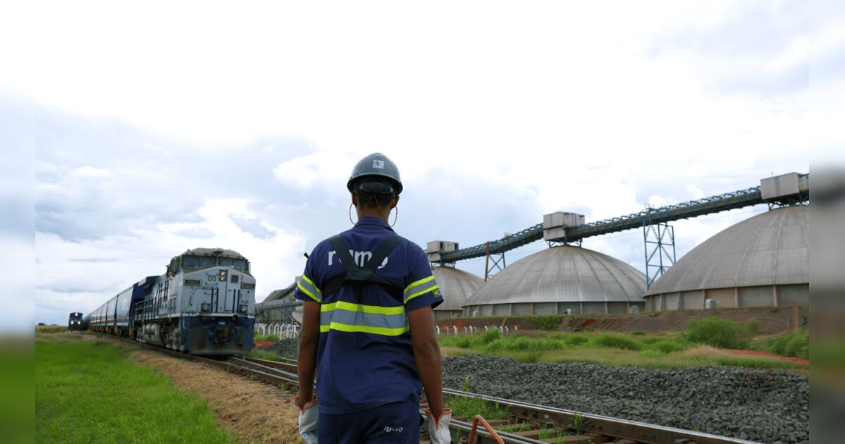 Rumo oferta vagas de emprego em cidades do Paraná; confira