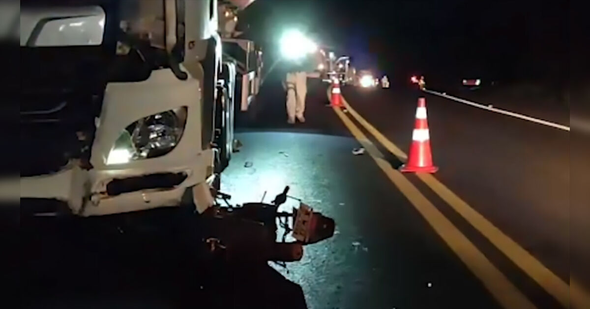 Motociclista morre após batida com caminhão na BR-163, no Oeste do PR