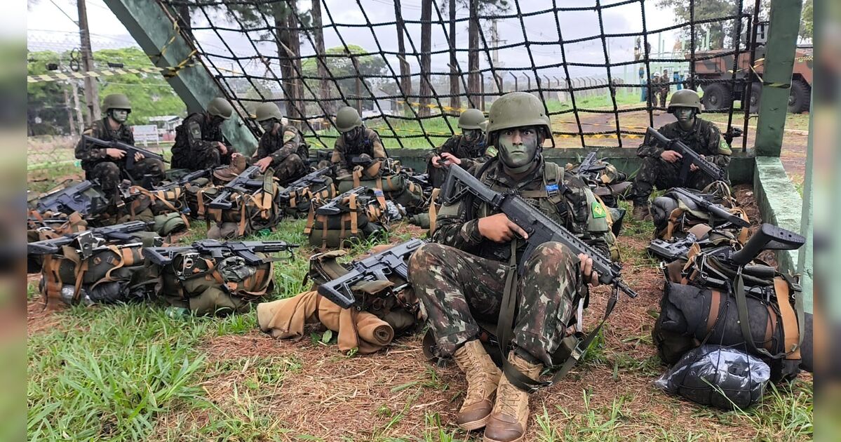 Exército de Apucarana forma novos soldados nesta sexta-feira; veja vídeo