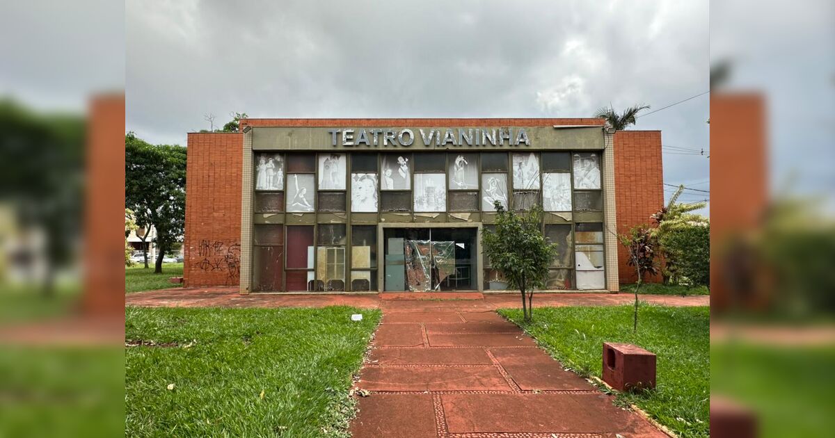 Com estrutura deteriorada, prefeitura de Arapongas negocia parcerias para recuperar o Teatro Vianinha