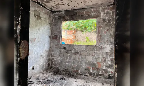 Mulher perde tudo após curto-circuito causar incêndio no Solo Sagrado, em Apucarana