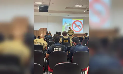 Forças de segurança realizam treinamento para fiscalização de patinetes e scooters