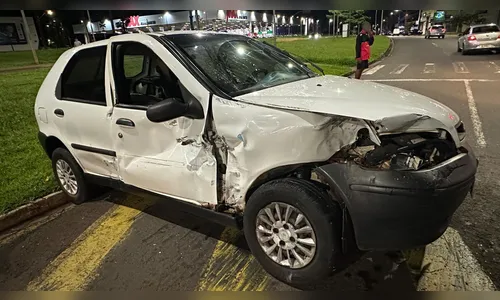 Motorista fica ferida após colisão com trem em Arapongas