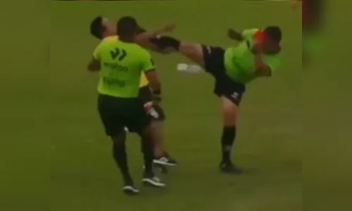 Árbitro reage à tentativa de agressão com golpe de karatê em jogo no Peru; veja
