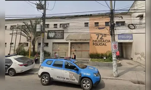 Adolescentes forçam menina de 11 anos a comer fezes de cachorro no RJ