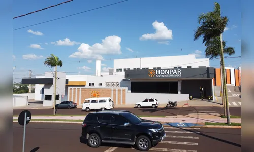 Adolescente ferido é flagrado com cocaína escondida em partes íntimas