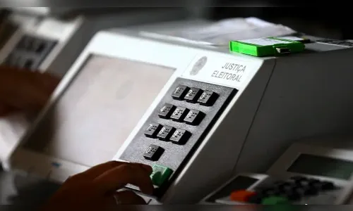 Ao menos 16 secretários devem deixar governo do PR para eleições