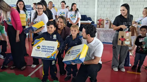 Apae de Apucarana recebe uniformes e chocolates em ação de Páscoa