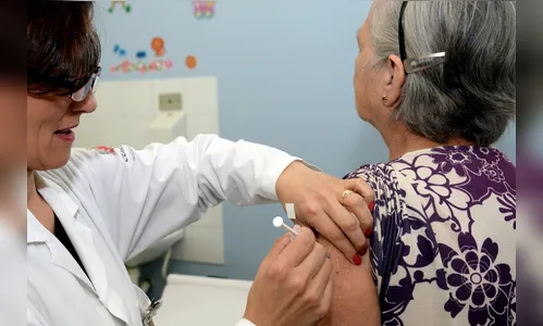 Saúde de Apucarana aplica quase 3 mil doses de vacinas contra a gripe no 'Dia D'