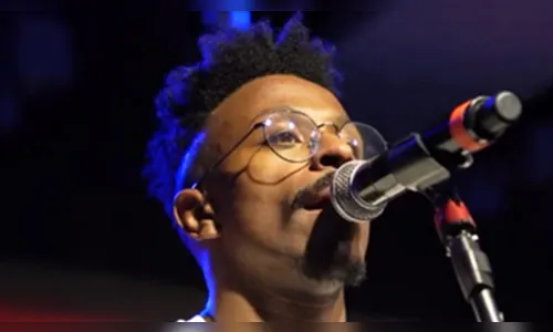 Cantor morre aos 35 anos após luta contra doença e deixa filho de 3 anos