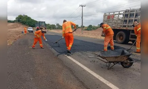 DER/PR executa serviços em rodovia de São João do Ivaí
