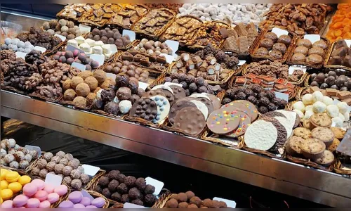 Criminosos invadem comércio pelo telhado e furtam doces em Apucarana